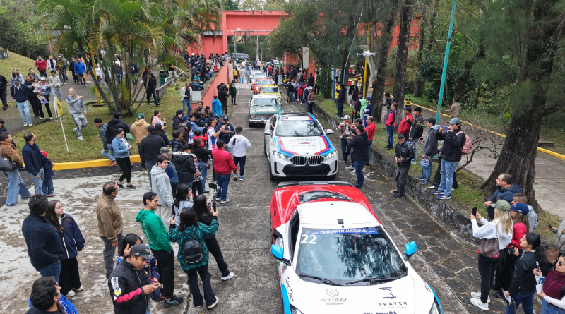 CARRERA PANAMERICANA EMOCIONA EN SU PASO