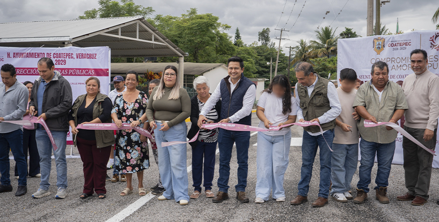 INAUGURAN PAVIMENTACIÓN EN LA ISLETA