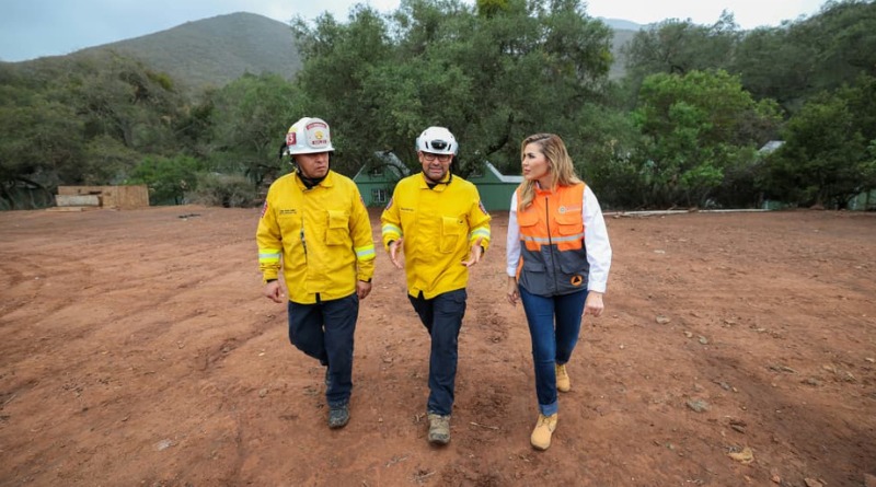 HELICÓPTERO DE LA DEFENSA EVACUA A FAMILIAS AISLADAS POR ‘RACHEL’