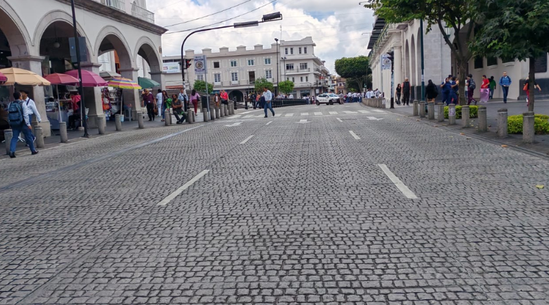 XALAPA, ATRAPADA ENTRE MARCHAS Y EMBOTELLAMIENTOS