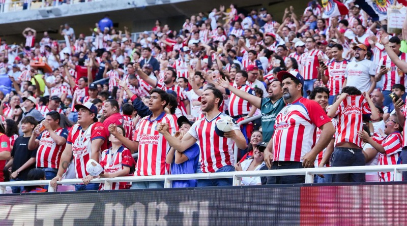 ALISTAN ATLAS Y CHIVAS SUS PARTIDOS