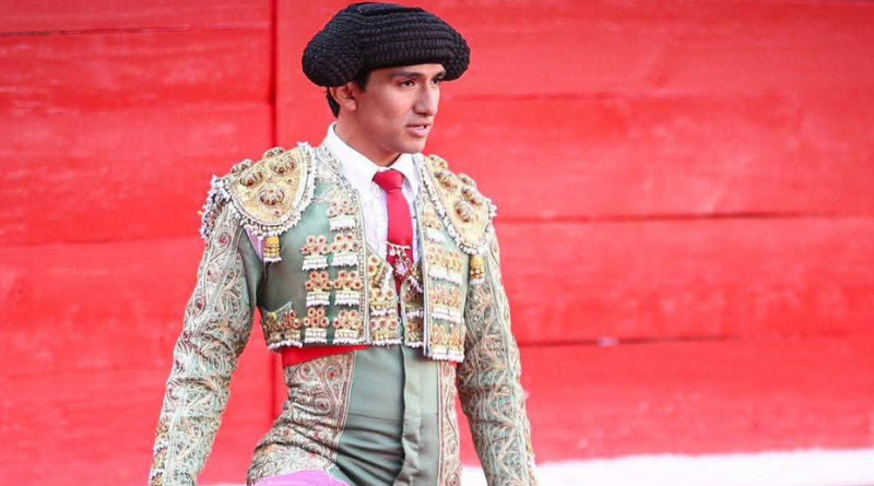 DESTACA CÉSAR RUIZ EN CUARTA NOVILLADA