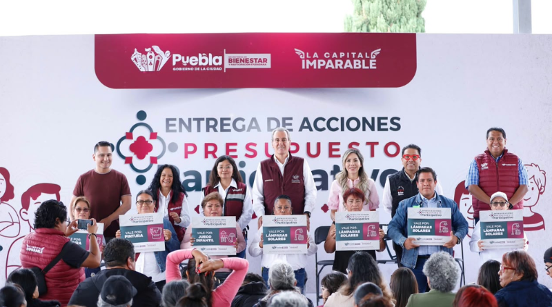 ENTREGA ALCALDE APOYOS DE PRESUPUESTO PARTICIPATIVO