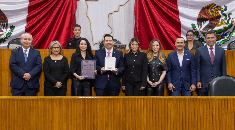 ENTREGAN PRESEA FRAY SERVANDO EN NUEVO LEÓN