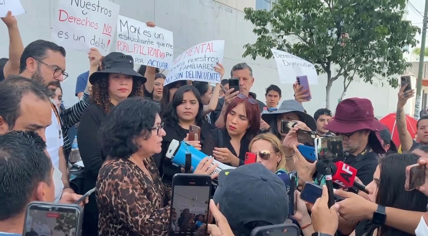 FAMILIAS EXIGEN INFORME DE PERSONAS DETENIDAS