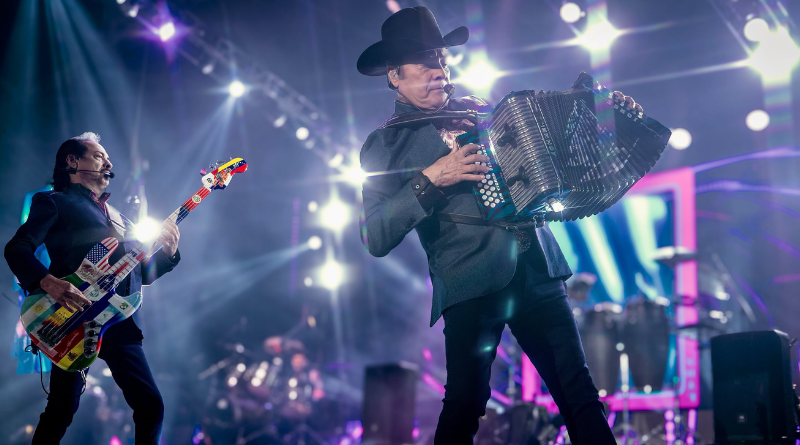 HONRARÁ SHEINBAUM TRAYECTORIA DE TIGRES NORTE