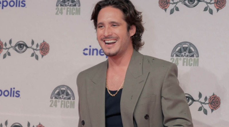 OVACIONAN A DIEGO BONETA EN FICM