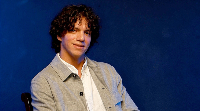 PRESENTARÁ ISAAC HERNÁNDEZ LIBRO EN FIL