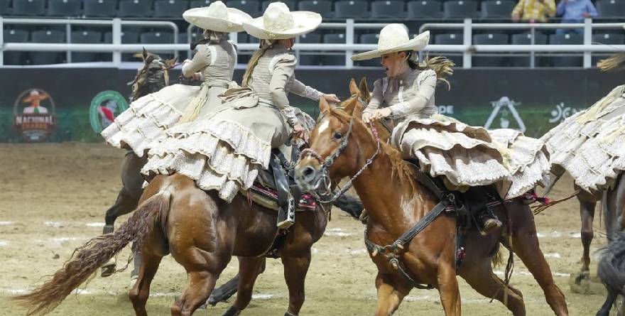 SAN CARLOS “LA ESTANCIA” GOLPEA Y ACARICIA LA FINAL