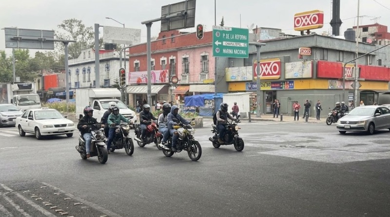 VIOLAN REGLAMENTO DE TRÁNSITO EN CRUCE
